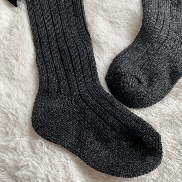 ✨SOLD✨Baby Girl Knee High Socks With Bow 🎀 - Picture 3 of 6